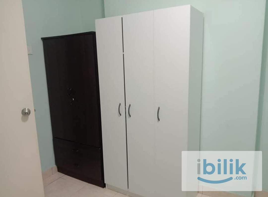 Middle Room for Rent - Image 5