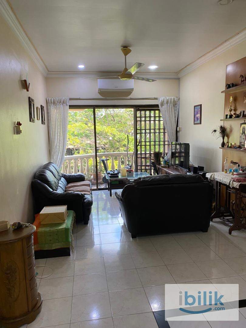 Middle Room for Rent - Image 3