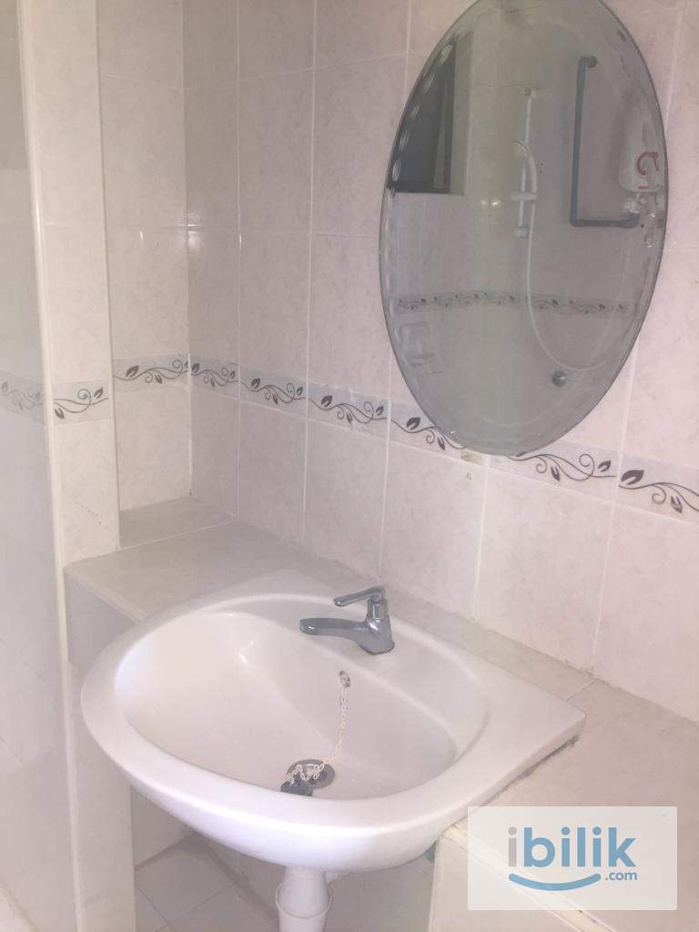 Master Room near One Utama - Image 3