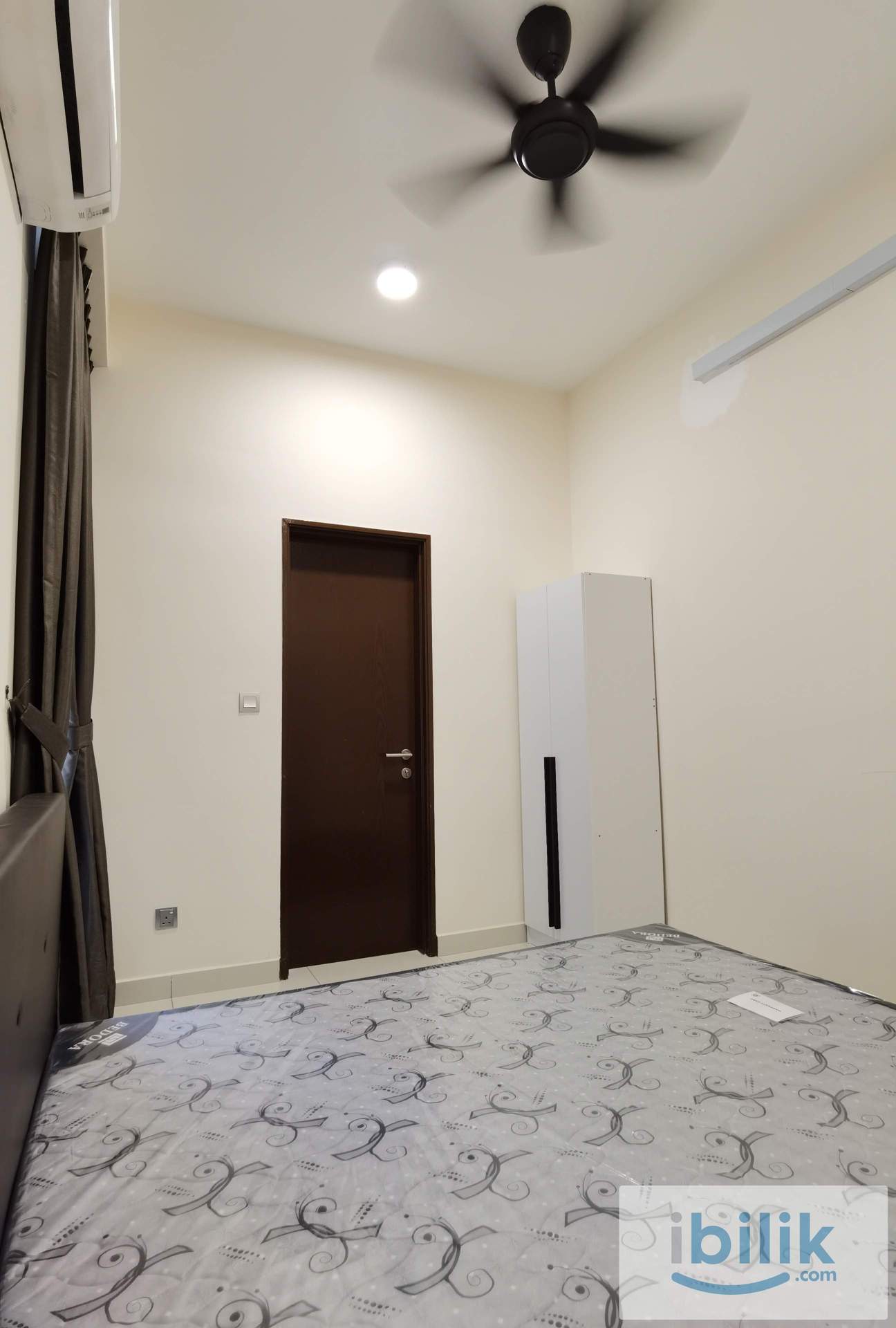 Middle Room @ J Dupion MRT Taman Pertama - Image 6