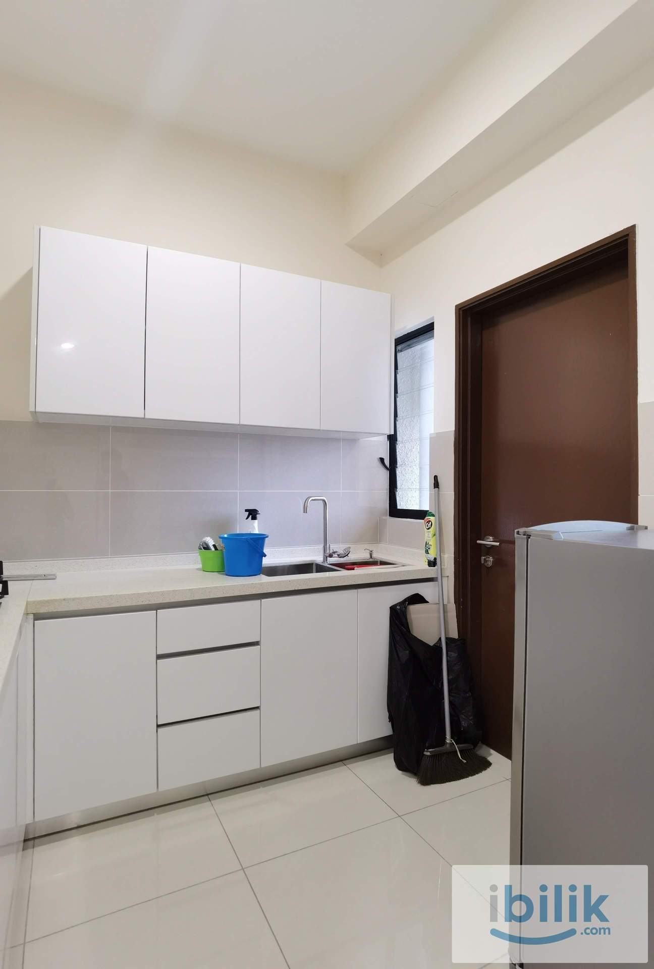 Master Room @ J Dupion Residence - Image 2