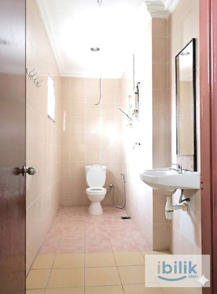 Bedroom (Extended big size, Fully furnished, Personal used bathroom) @ Bukit Rahman Putra, Sungai Buloh for Rent - Image 4