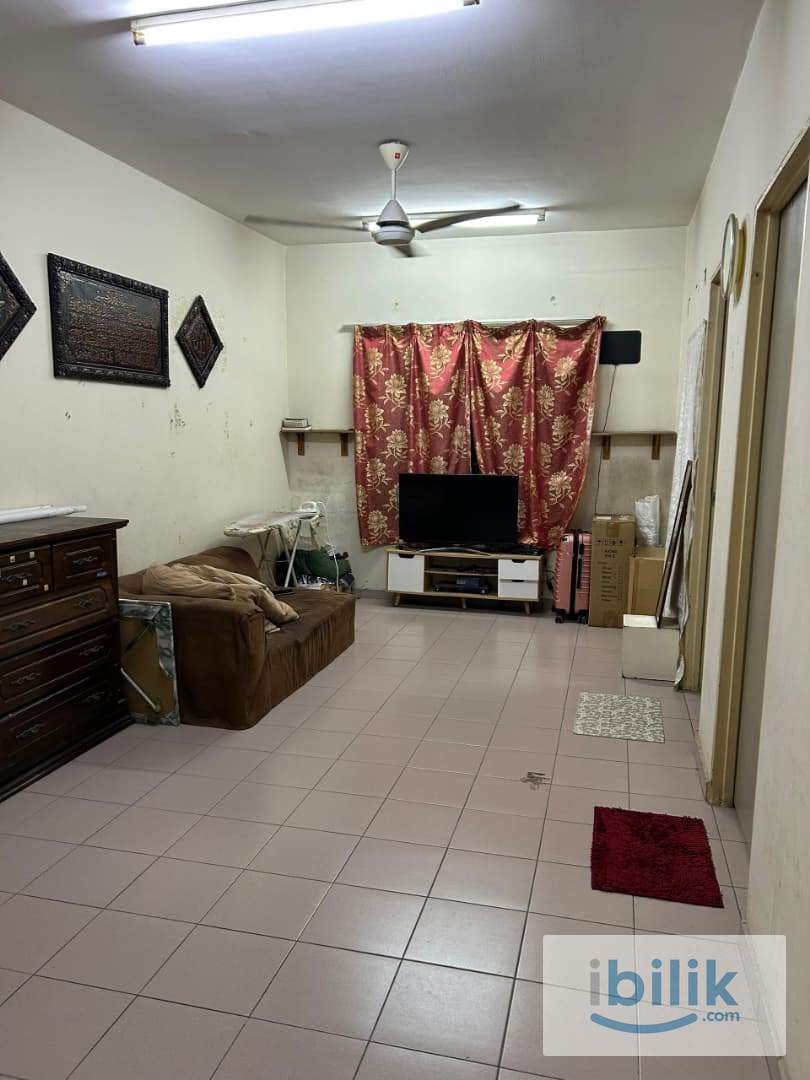 Middle Room at Bandar Baru Ampang, Ampang - Image 3