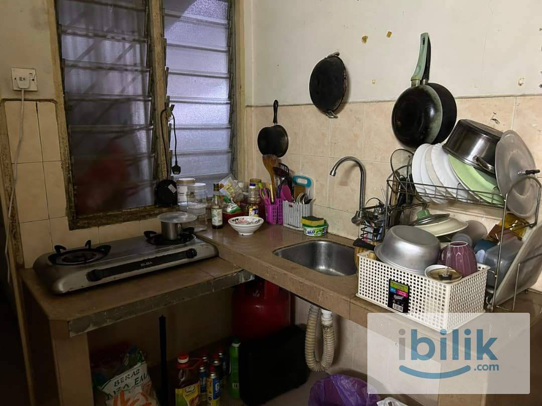 Middle Room at Bandar Baru Ampang, Ampang - Image 4