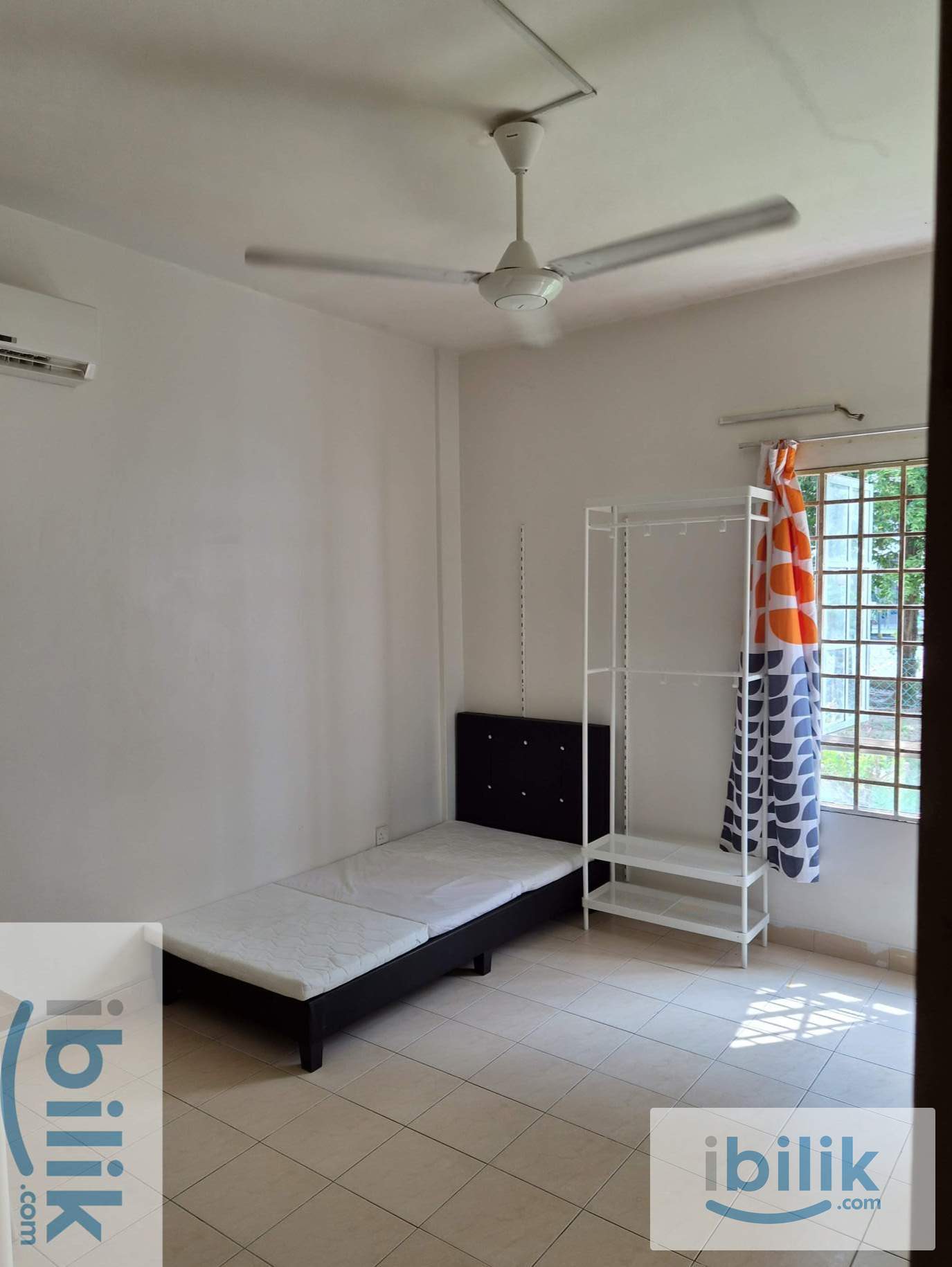 Minimalist Cozy Medium Room at Bandar Botanic - Image 1