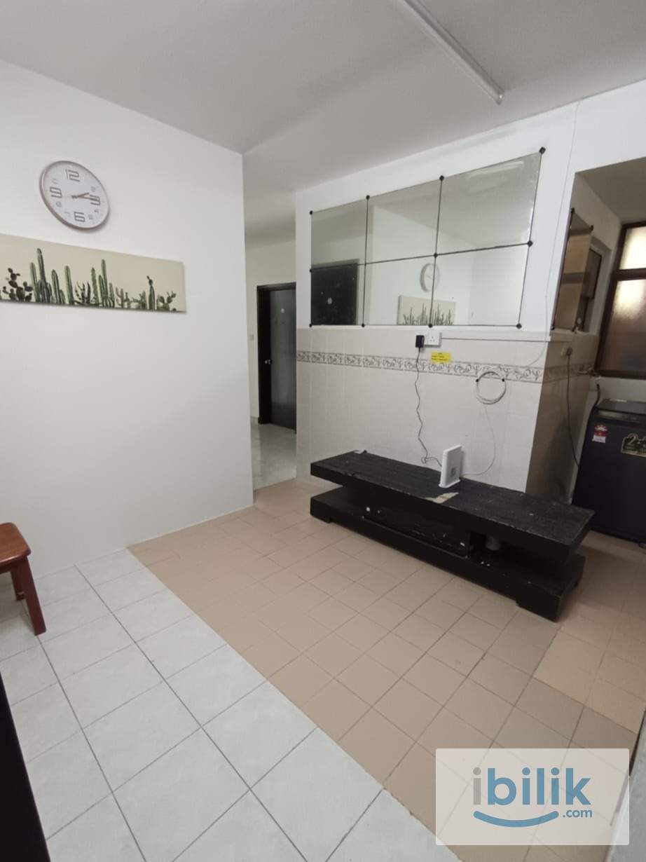 Non Sharing Room Female Muslim at Flora Damansara PJ near KPJ2 Empire City 1Utama TTDI - Image 2