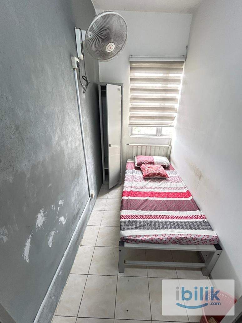 Small Room Male at Desaminium Rimba, Seri Kembangan near UPM Puncak Jalil Serdang AEON GIANT Putrajaya - Image 1
