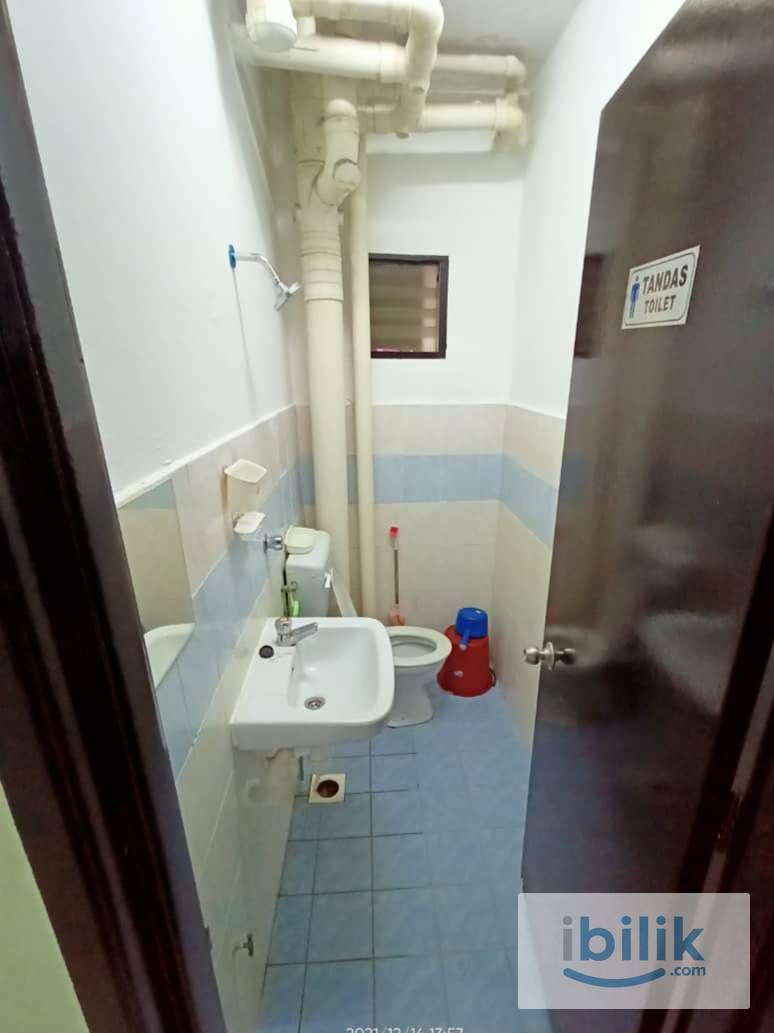 Small Room Male at Desaminium Rimba, Seri Kembangan near UPM Puncak Jalil Serdang AEON GIANT Putrajaya - Image 7