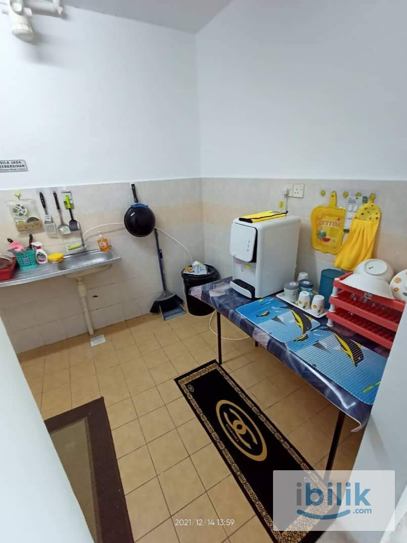 Single Room Male Muslim at Desaminium Rimba, Bandar Putra Permai near Taman Equine Hospital Serdang UPM  MAEPS IOI City  - Image 4