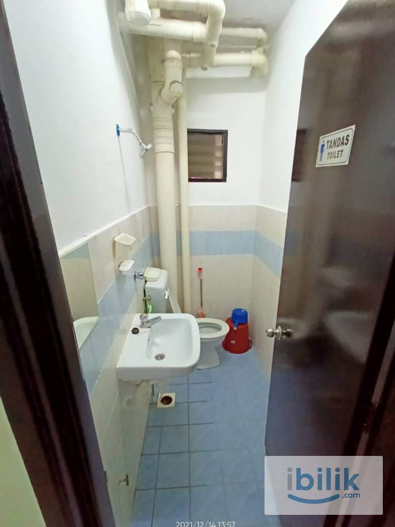 Single Room Male Muslim at Desaminium Rimba, Bandar Putra Permai near Taman Equine Hospital Serdang UPM  MAEPS IOI City  - Image 7