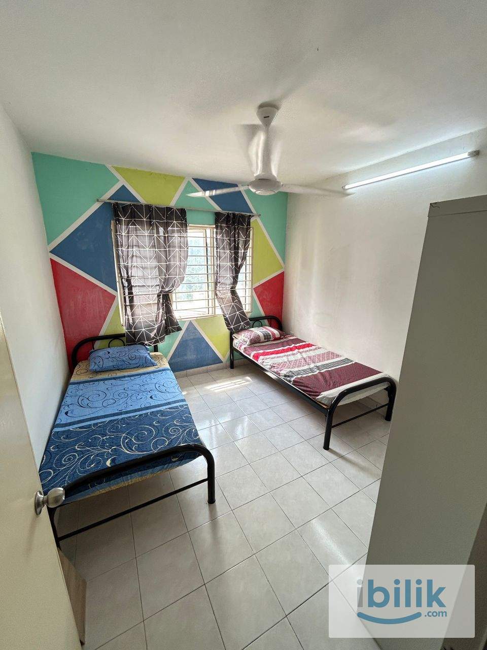 Sharing Room Male Muslim at Flora Damansara, Damansara Perdana PJ near Empire City IKEA One Utama KYM Tower TTDI - Image 1