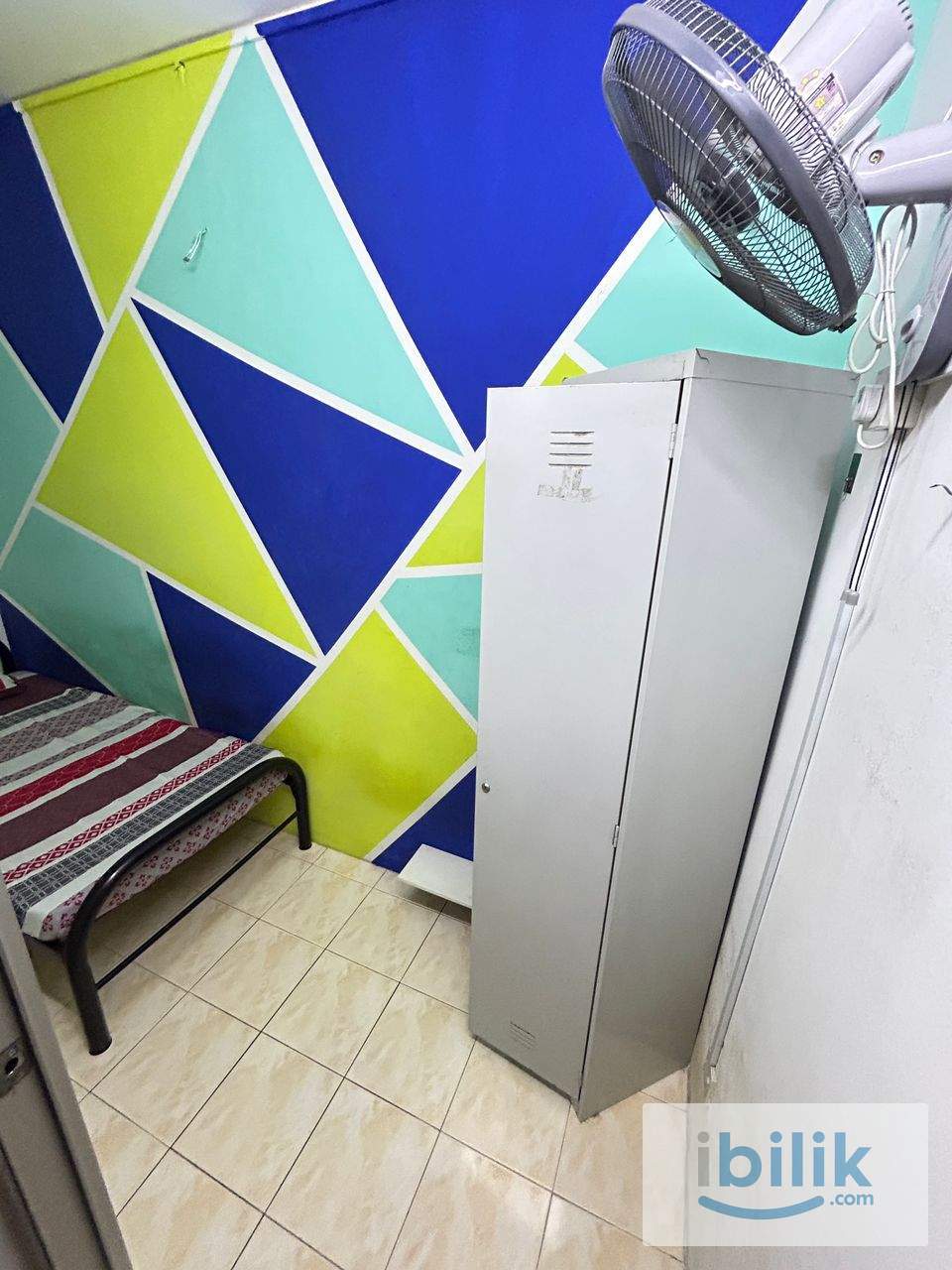 Small Room Male at Desaminium Rimba, Bandar Putra Permai Seri Kembangan Giant Aeon UPM Serdang Putrajaya - Image 2