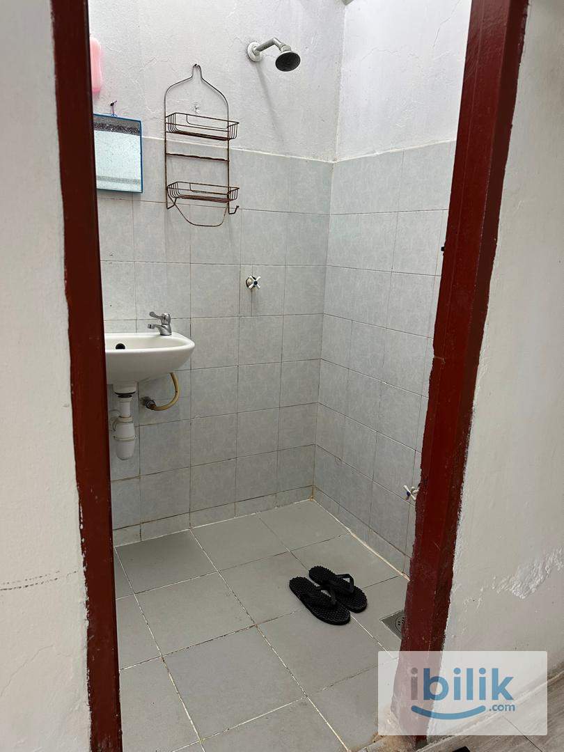 Small Room Male at Pandan Utama, KL near LRT Cempaka Lotus Ampang KPJ Ampang Puteri Maluri Keramat - Image 9