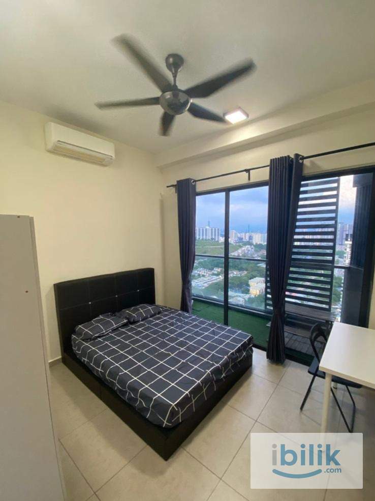 Nice balcony room for rent - Image 1