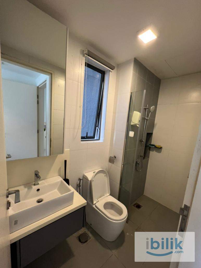 Nice balcony room for rent - Image 4