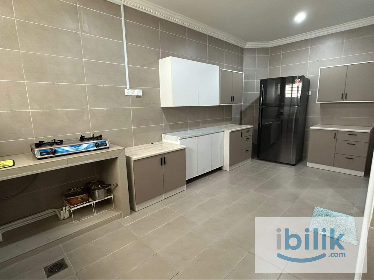Setia Alam Premium Medium Room Fully Furnished with Shared Bathroom - Image 2