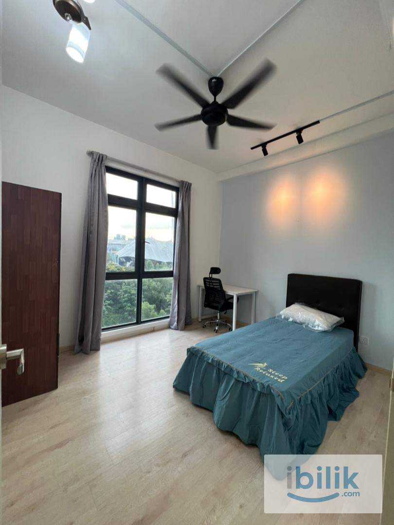 Free WIFI Single Room at Parkhill Residence - Image 1