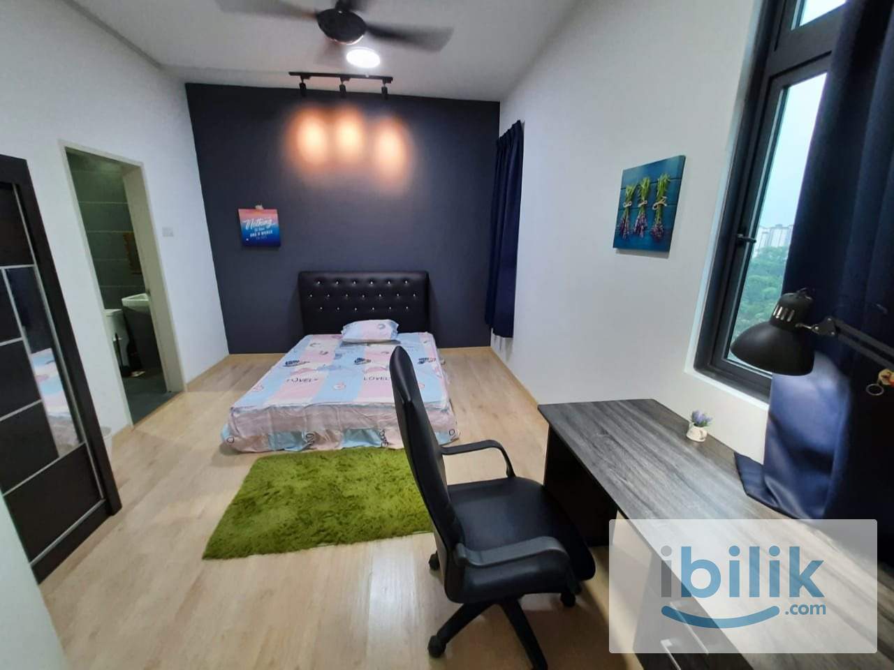 Free WIFI Master Room at Parkhill Residence - Image 1