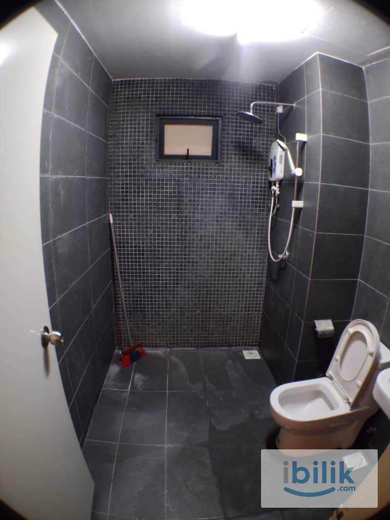 Free WIFI Single Room at Parkhill Residence - Image 4