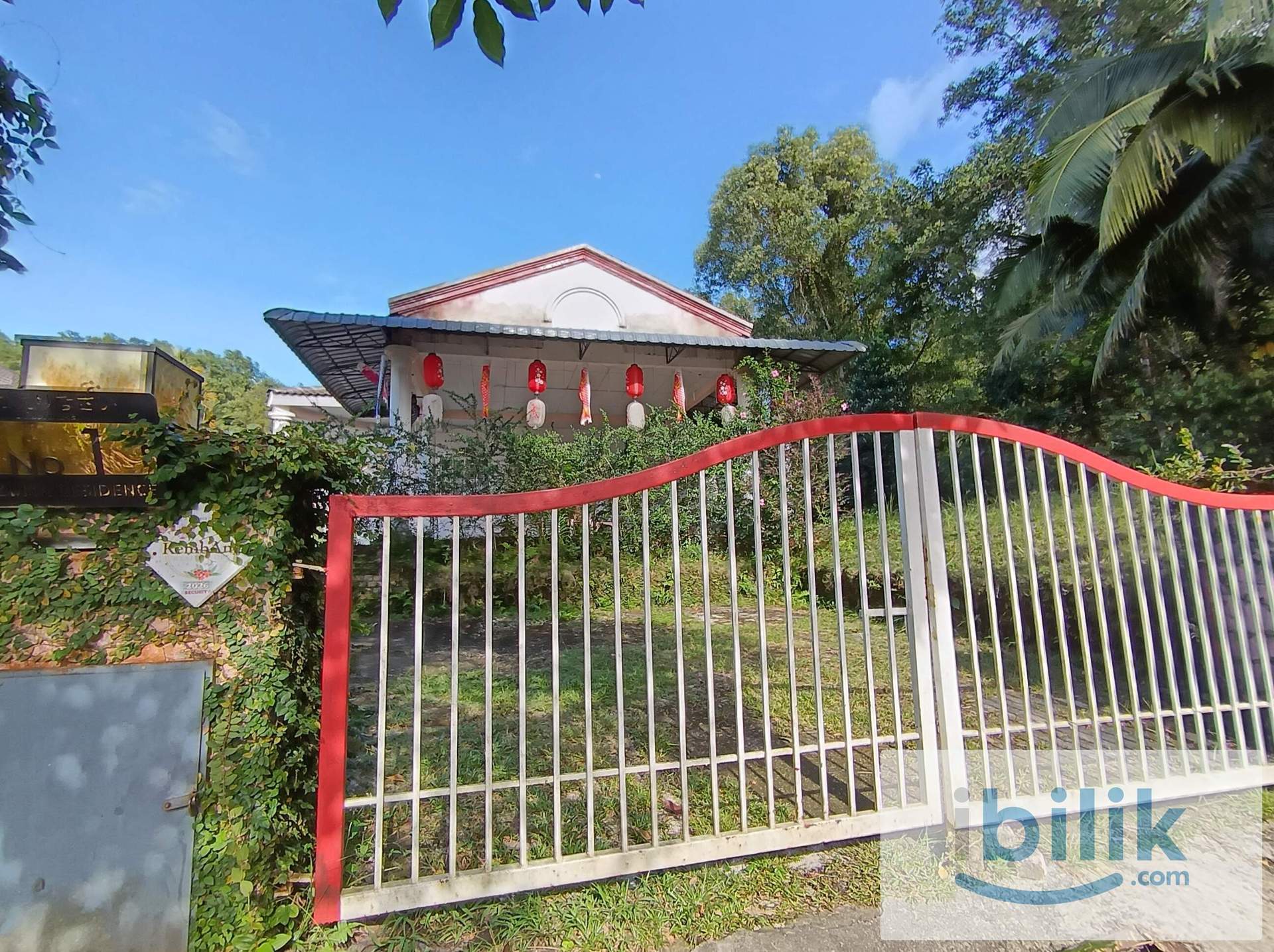 Bandar Bukit Beruntung Golf Club Bungalow Master Bedroom(Private toilet+Kitchen+Parking)  - Image 2