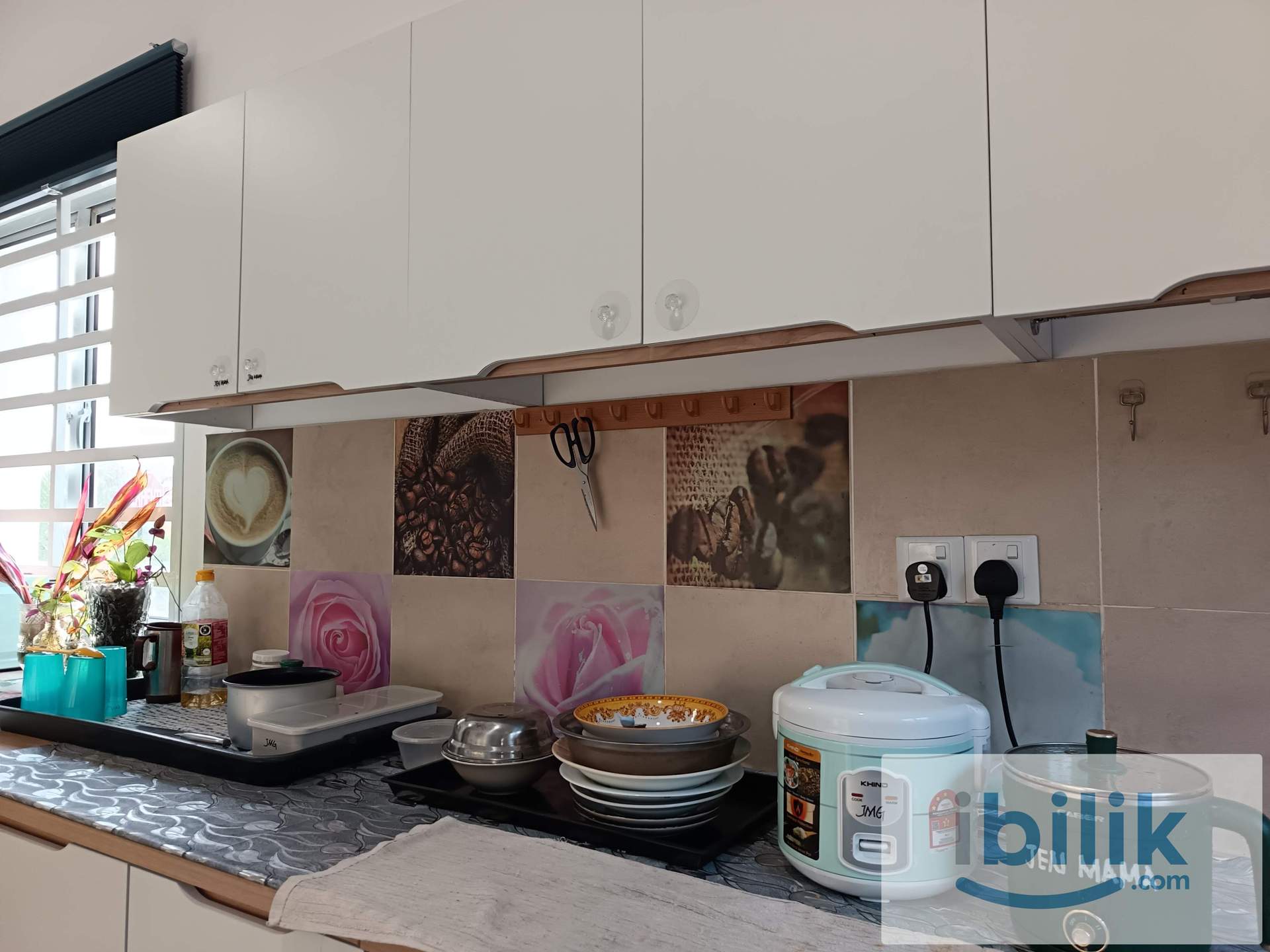 Meru Town Male Room (Kitchen+Laundry+Wi-Fi+Parking)  - Image 1