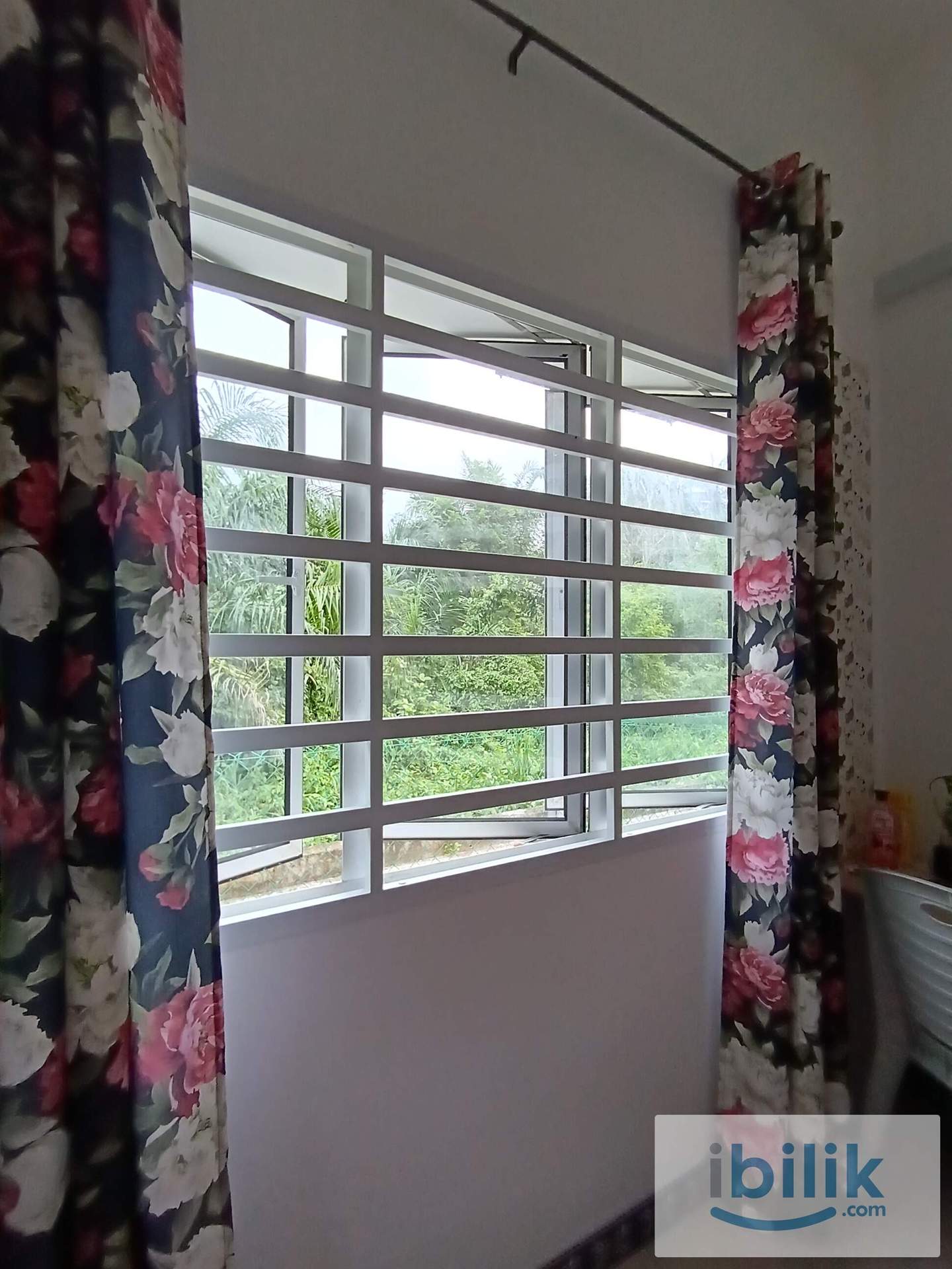 Meru Town Male Room (Kitchen+Laundry+Wi-Fi+Parking)  - Image 10