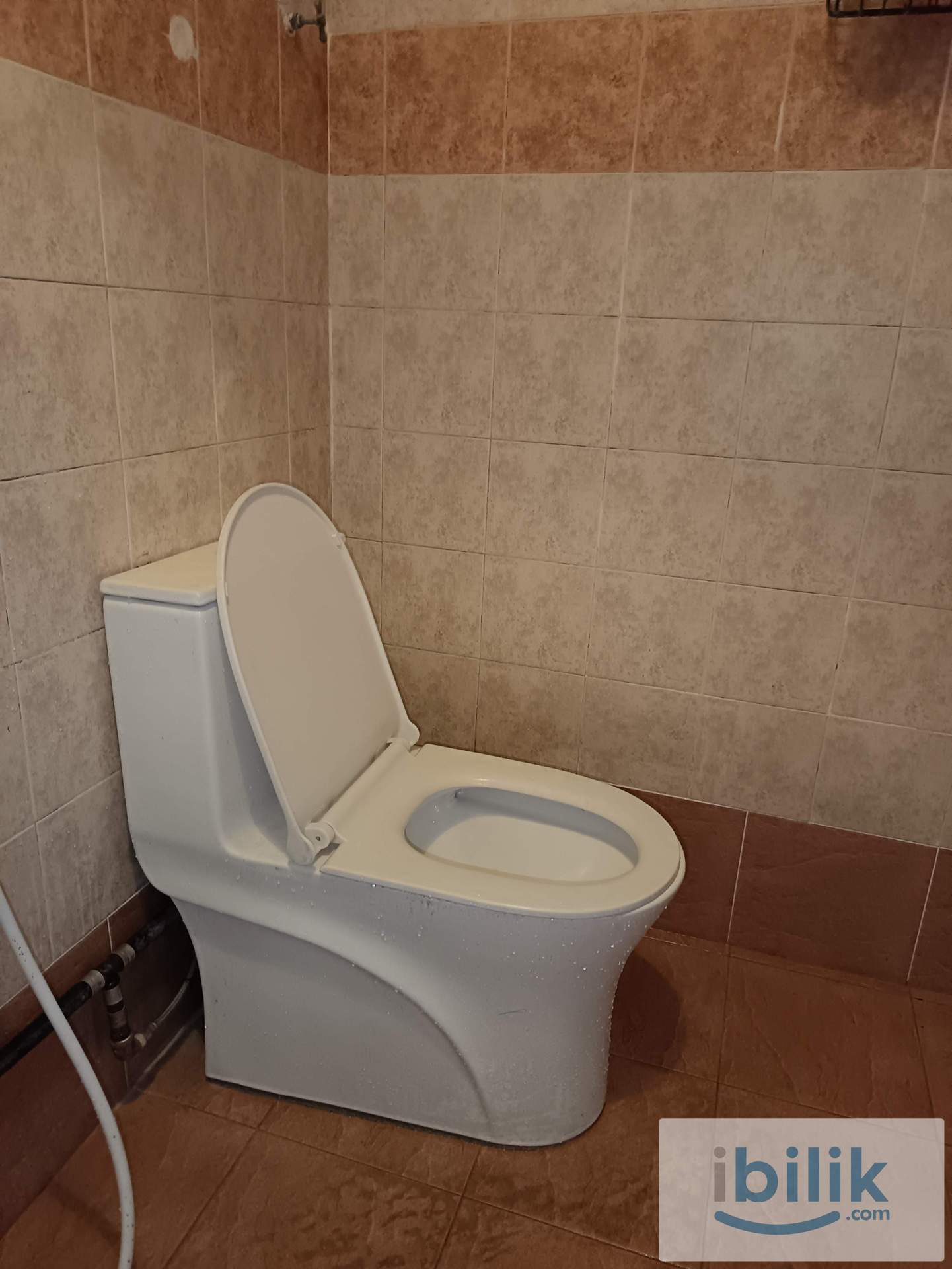 Rawang Bukit Beruntung Golf club Male Queen Bed Big Room(Laundry+Cooking+GG+2BR+Parking)  - Image 6