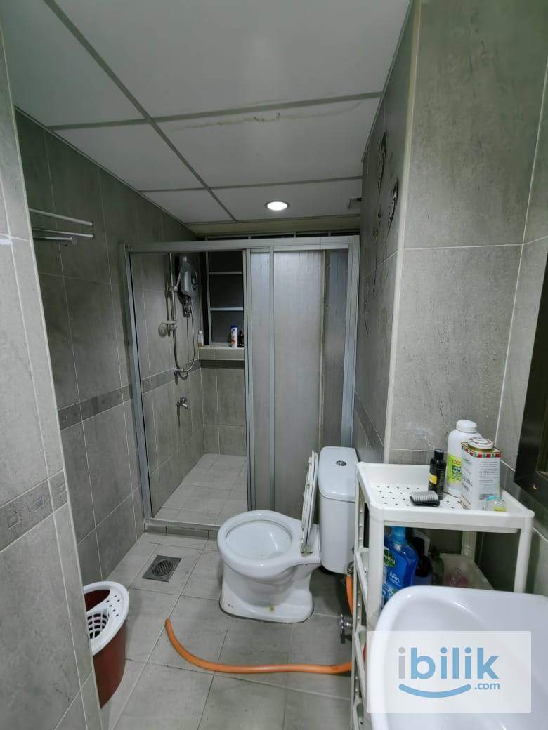 Middle Room at Warisan Cityview, Sunway Velocity, TRX, Maluri Cheras - Image 4