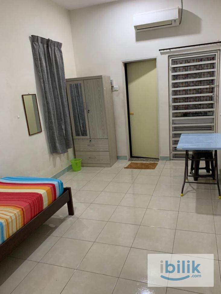 Middle Room With Private Bathroom At Bandar Seri Botani, Ipoh - Image 1