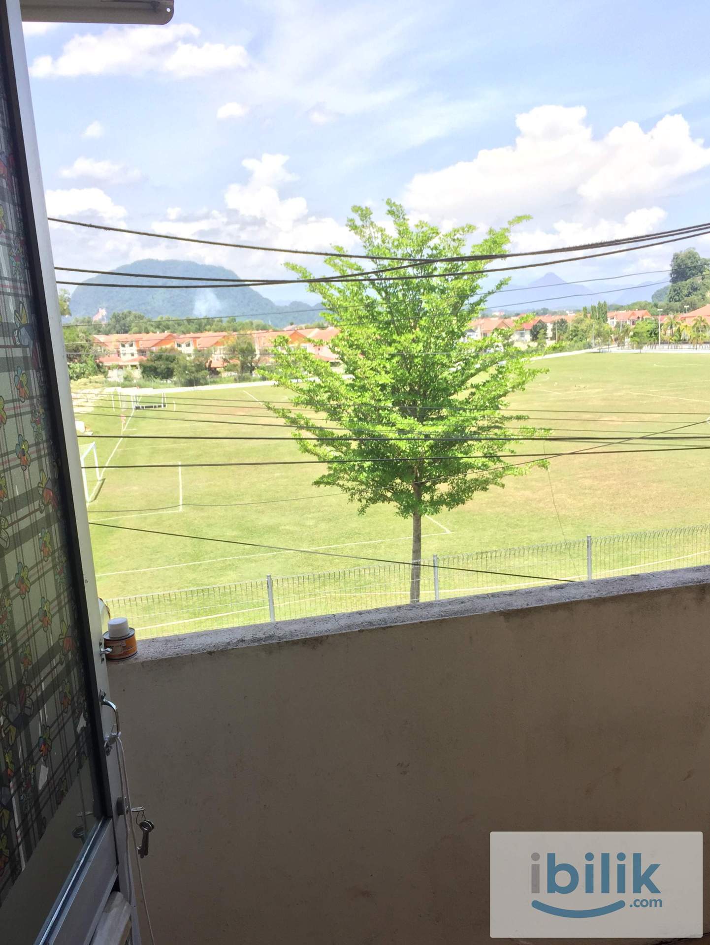 Middle Room With Private Bathroom At Bandar Seri Botani, Ipoh - Image 2