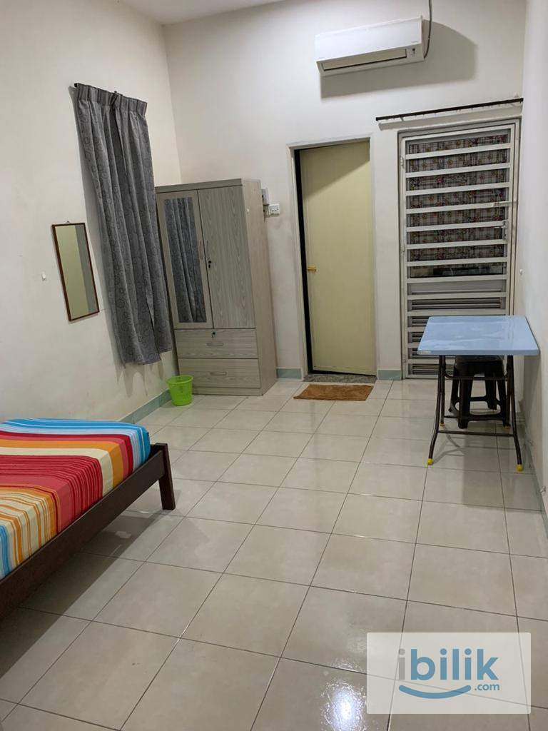 Middle Room With Private Bathroom At Bandar Seri Botani, Ipoh - Image 1