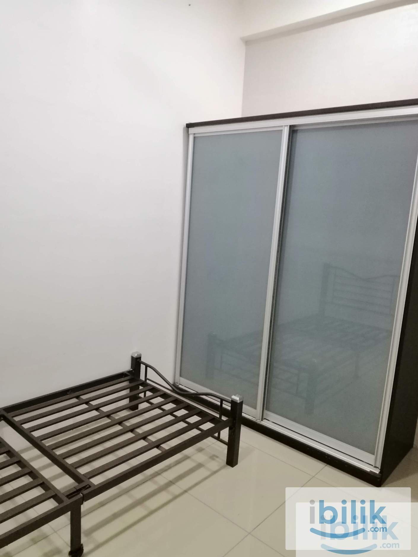 Female Private Room For Rent - Image 4