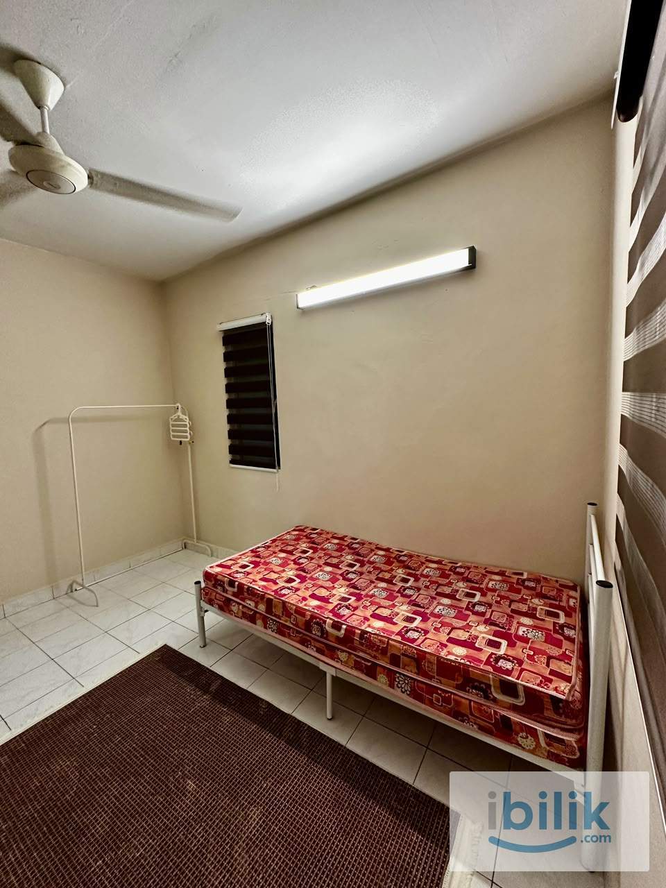 Master Bedroom (Goodyear Court 3, Taipan) - Image 6