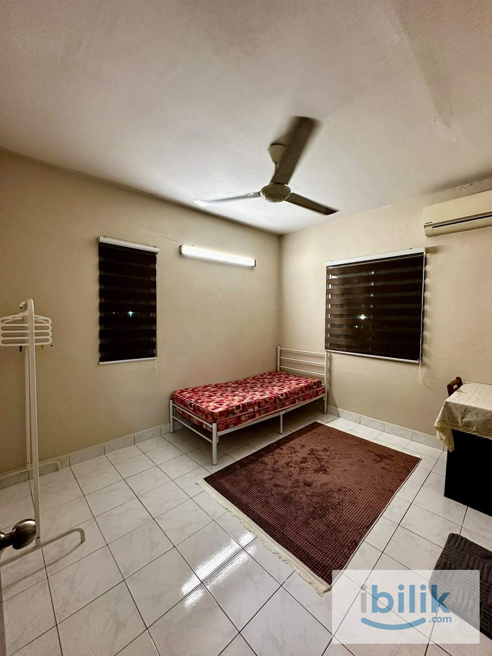 Master Bedroom (Goodyear Court 3, Taipan) - Image 1