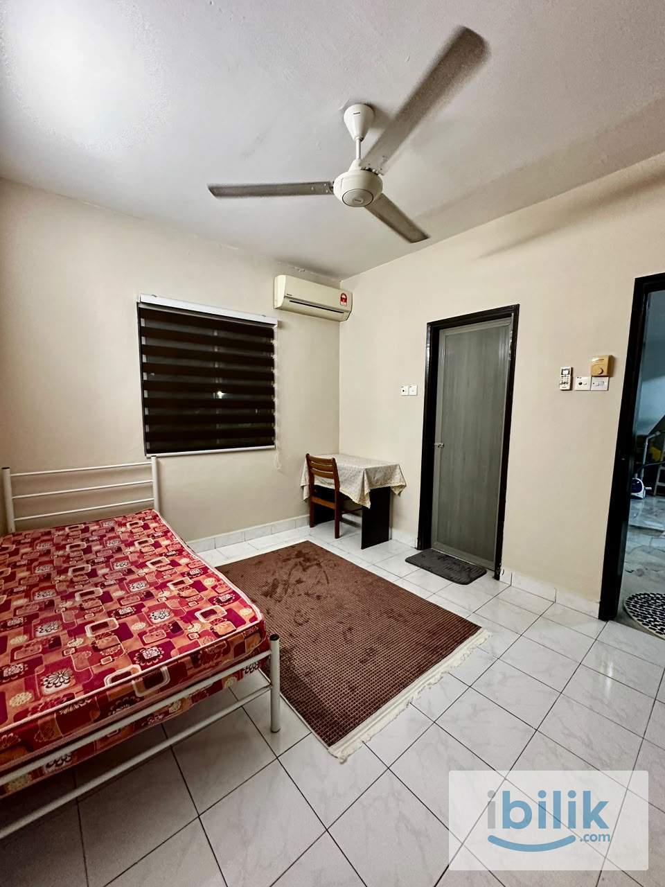 Master Bedroom (Goodyear Court 3, Taipan) - Image 7