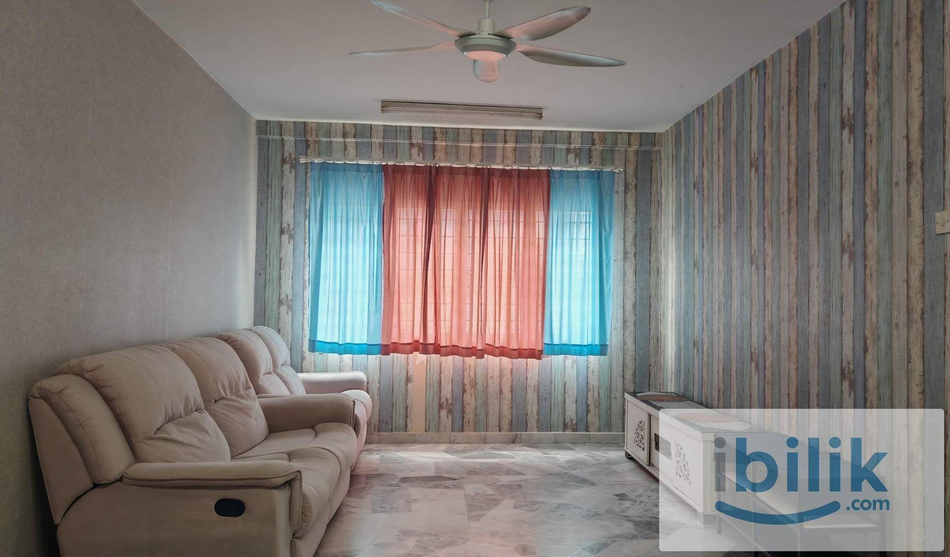 Medium Room, Furnished Apartment Putra Permai Block C - Image 4