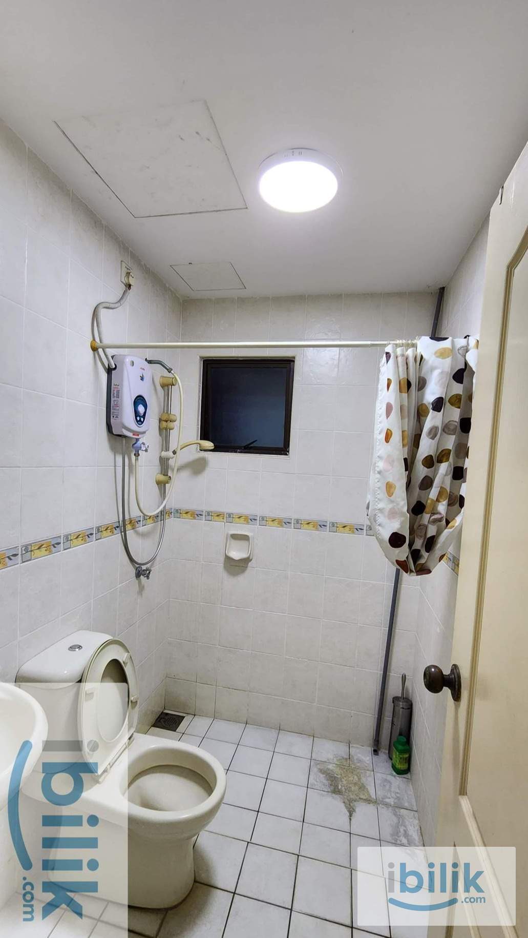 FEMALE ONLY Small Room Unit For Rent at Pelangi Utama Condominium - Image 1