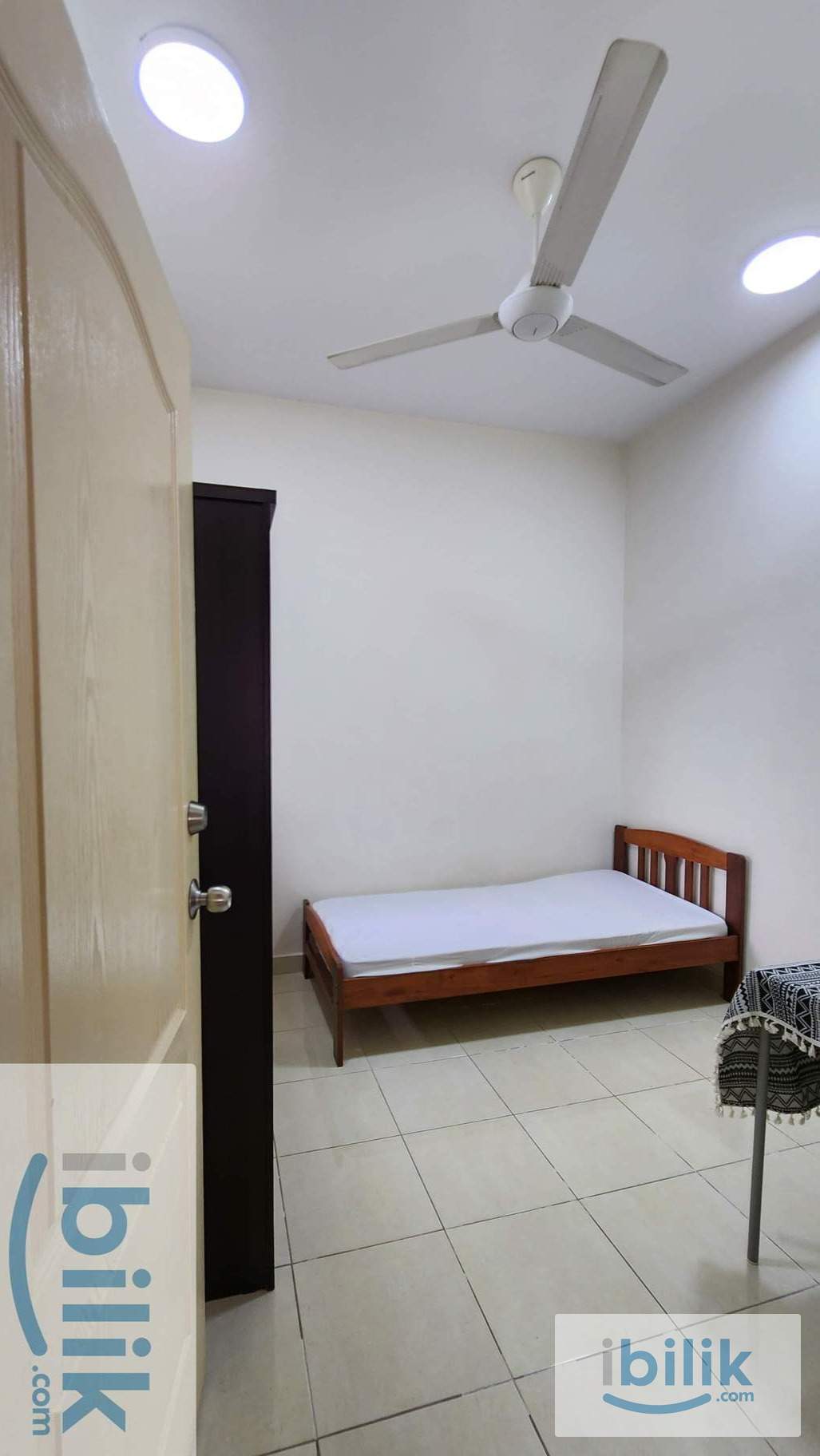 FEMALE ONLY Small Room Unit For Rent at Pelangi Utama Condominium - Image 3