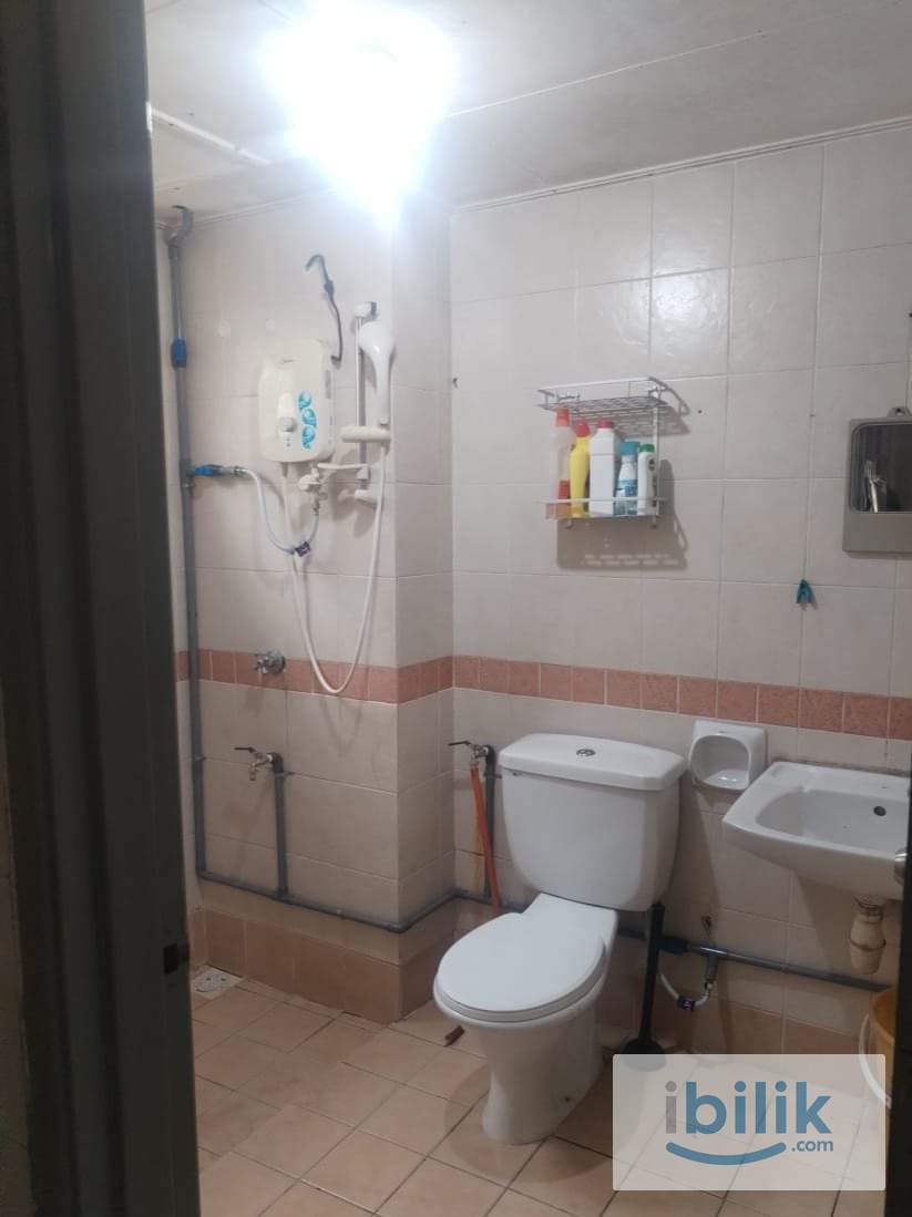 Rm 450 Move in Now Individual Room + Attached Toilet Inclusive Utility - Image 1