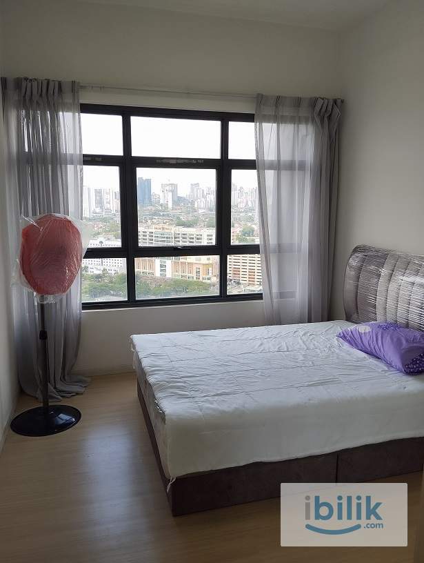 Master Room @Lakeville Residence furnished & wifi provided - Image 1