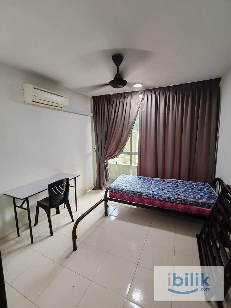 Middle room for rent at Cyberia smarthomes - Image 1