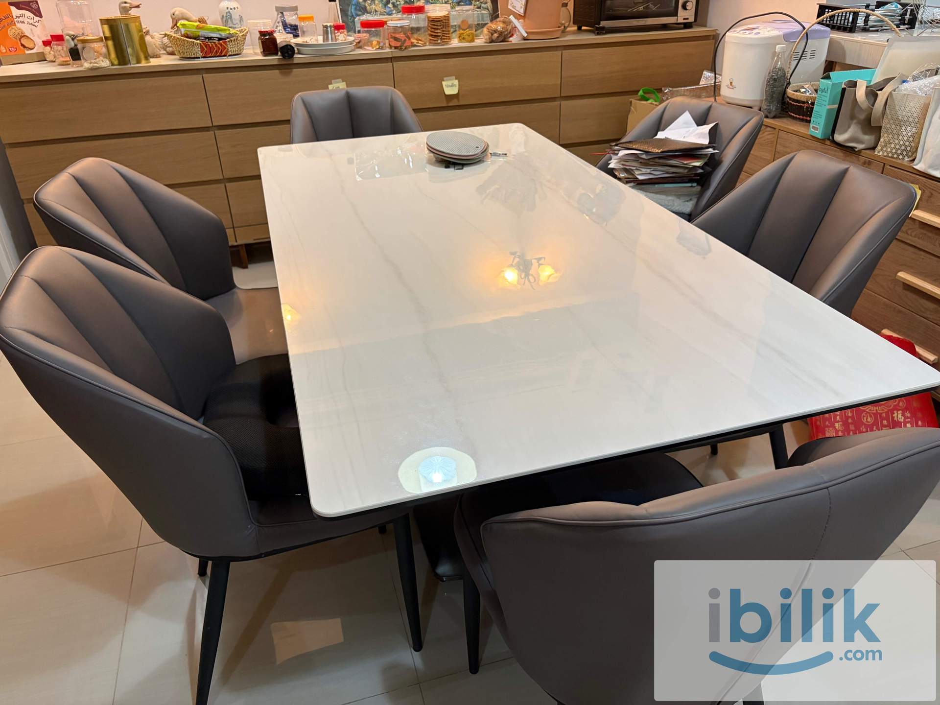 Lovely furnished room by in Menara Jaya section 14 - Image 3