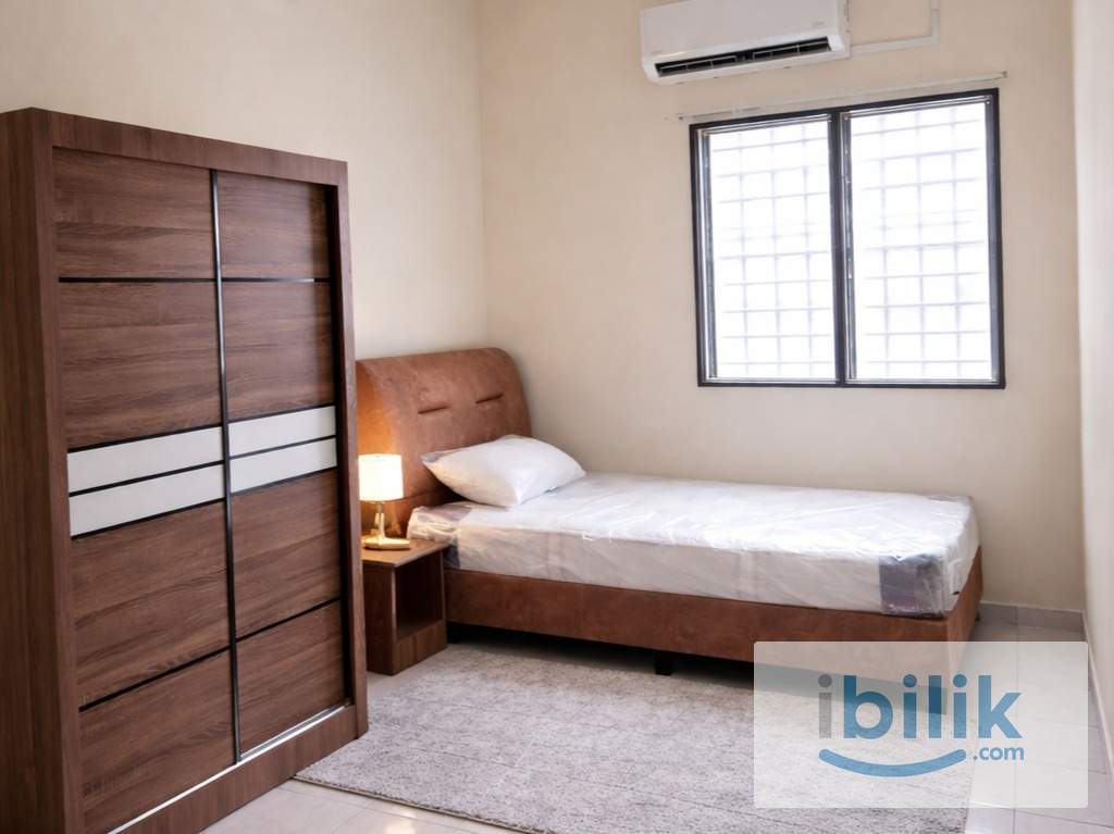 Air Cond+Furnished Middle Room to Let Bukit Rimau  - Image 2