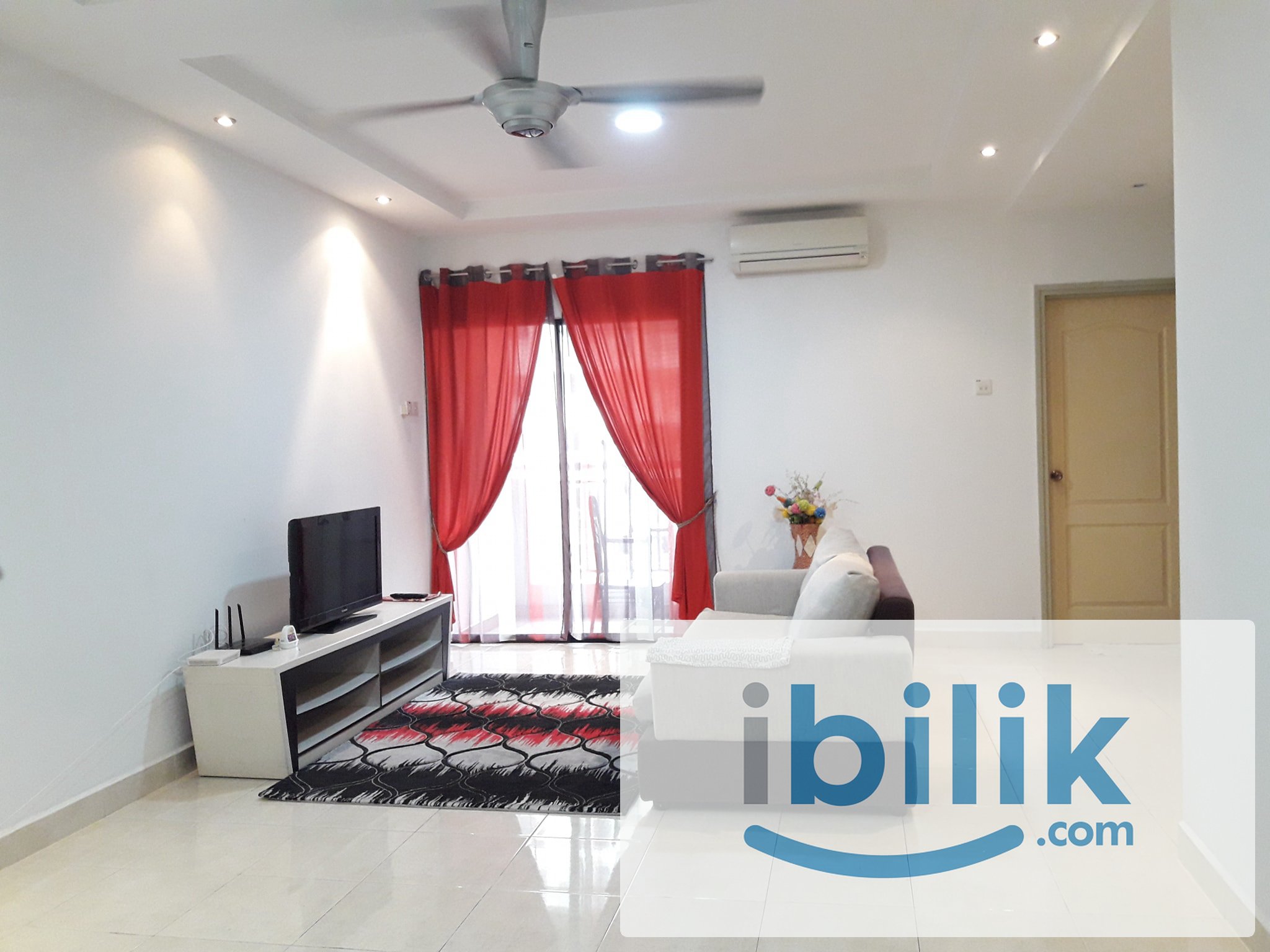 Middle room at Pelangi utama condominium - Image 3