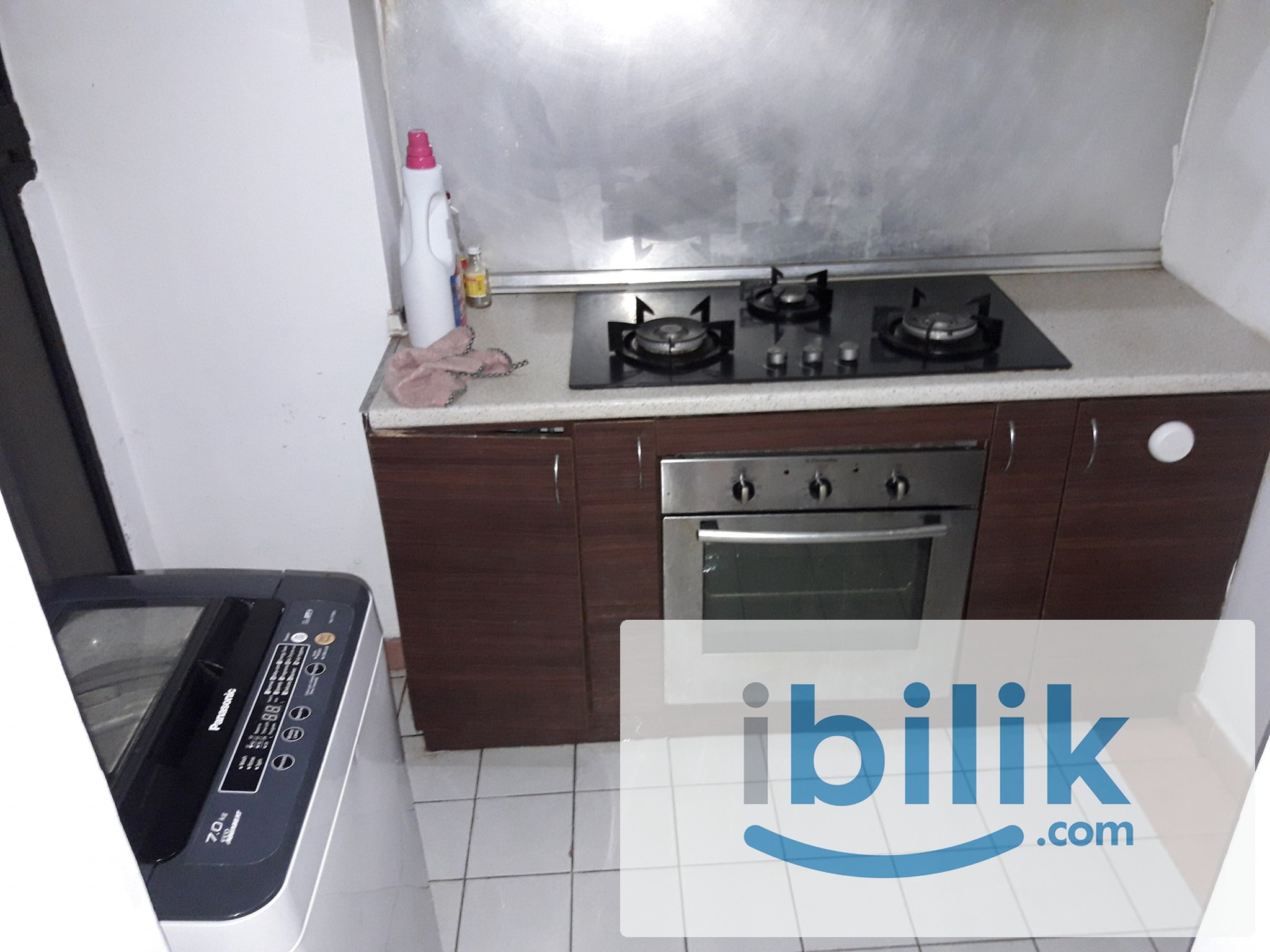 Middle room at Pelangi utama condominium - Image 4