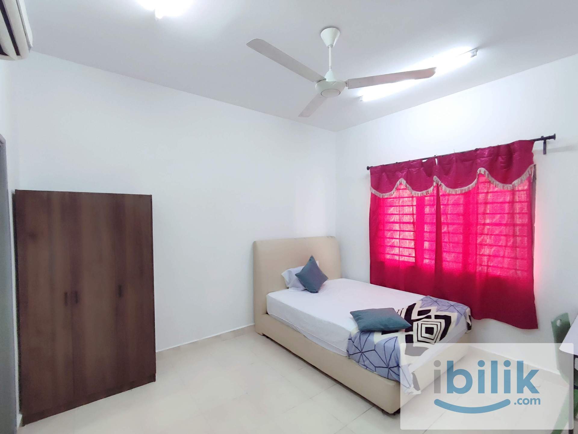 Middle Room at Pelangi Utama, Bandar Utama - Image 1