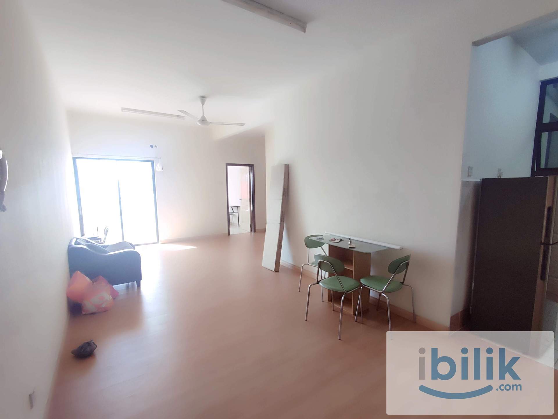 Middle Room at Pelangi Utama, Bandar Utama - Image 4