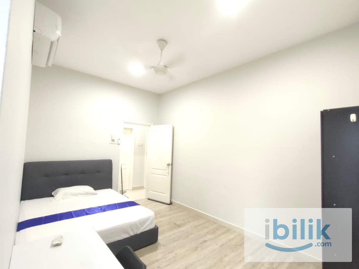 Beside mrt station master bed room at pelangi utama,Bandar utama - Image 3