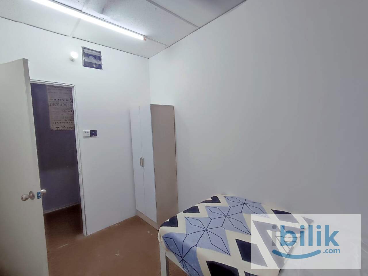 Single room for rent at Bandar utama - Image 3