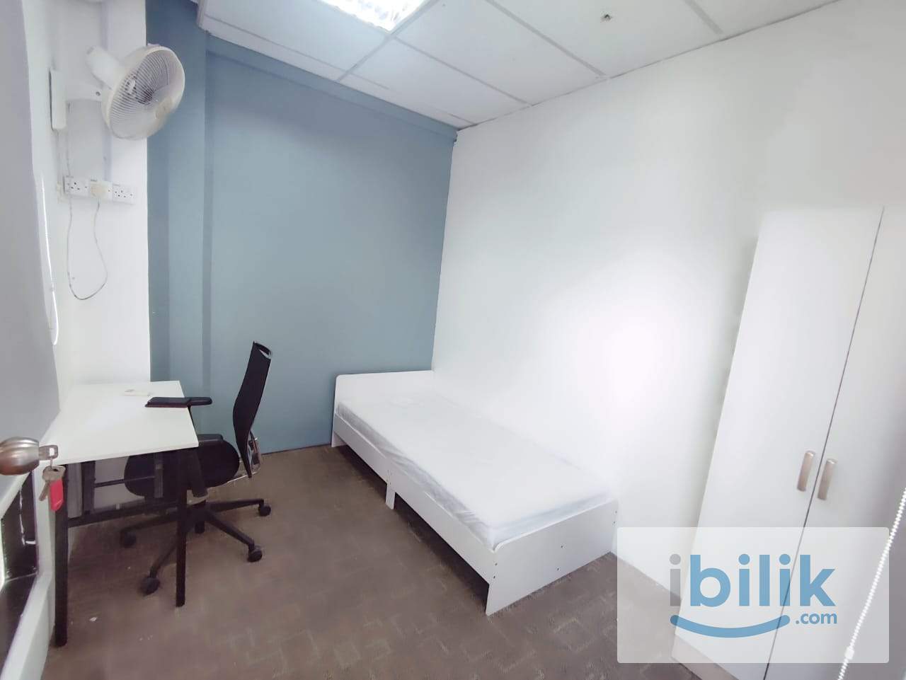 Single room for female near Mrt station. - Image 3